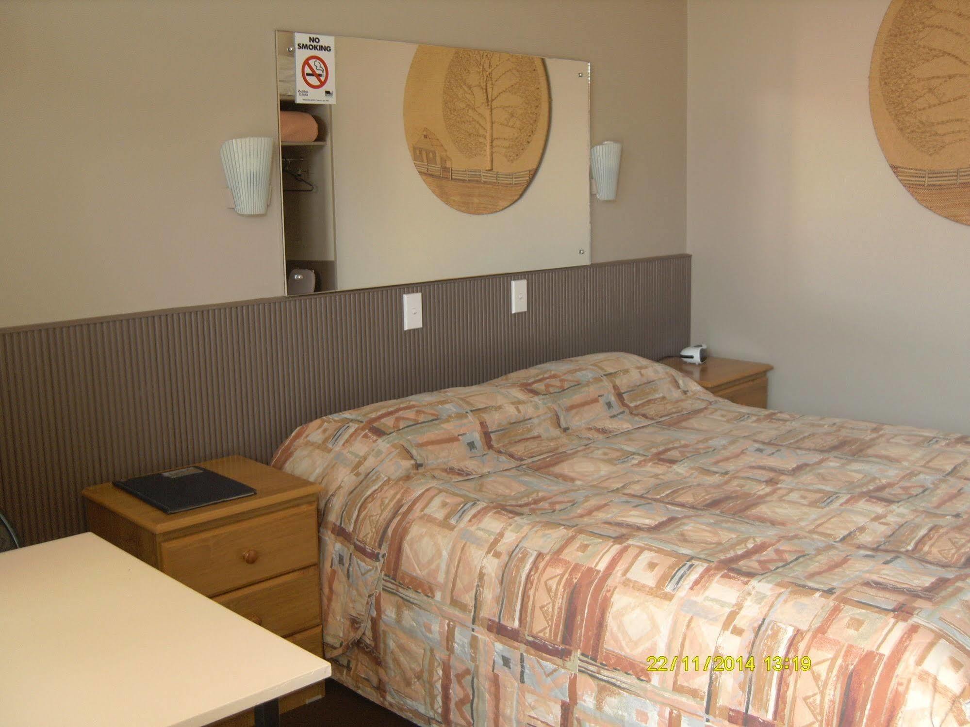 Travellers Rest Motel Бернсдейл Екстериор снимка
